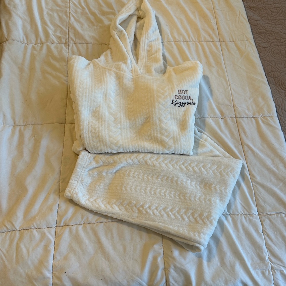 Women's Cozy Cream Hooded Pajama Set